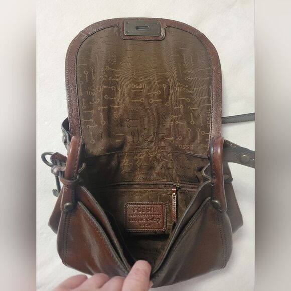 Floral Fossil VRI Brown Crossbody Bag - Picture 2 of 5